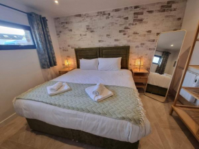 Rudgleigh Lodge by Cliftonvalley Apartments